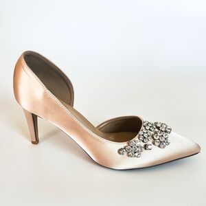NEW Erijunor Champagne Tan Satin Rhinestone Heels Women's Size 9.5 Pointed Toe